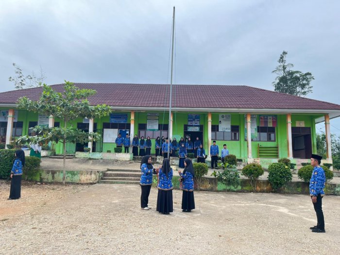 MTsN 6 Sarolangun Peringati Hari Pahlawan Nasional 2025