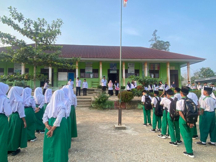 Ujian Semester Genap di MTsN 6 Sarolangun Berjalan Tertib
