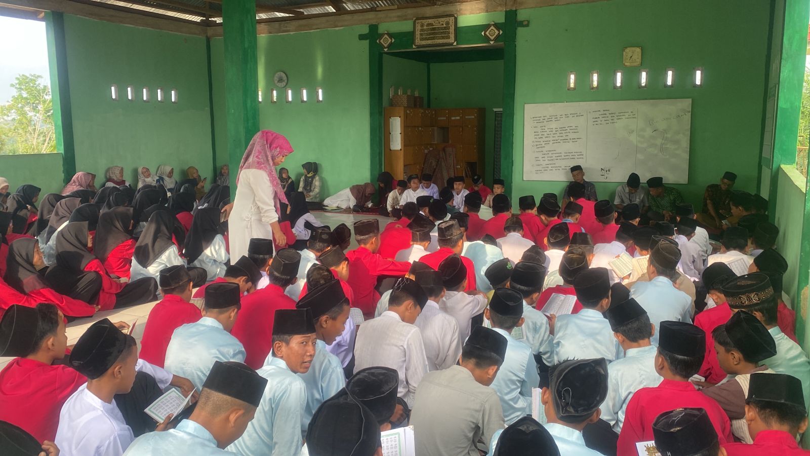 Rutinitas Yasinan Dan Tahlilan setiap hari jumâ€™at Dalam Meningkatkan Nilai- Nilai Pendidikan Islam Di Madrasah Tsanawiyah Negeri 6 Sarolangun