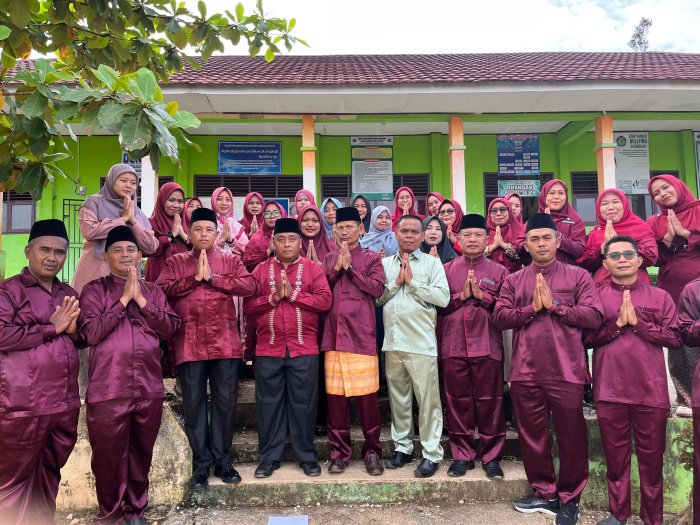 MTsN 6 Sarolangun Gelar Upacara HUT ke-69 Jambi