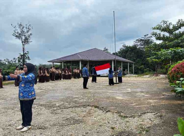 MTsN 6 Sarolangun Ikut Upacara Hardiknas 2026