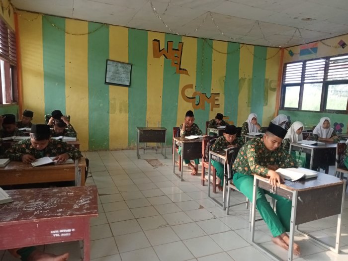 Suasana Anak-Anak MTsN 6 Sarolangun di Bulan Suci Ramadan