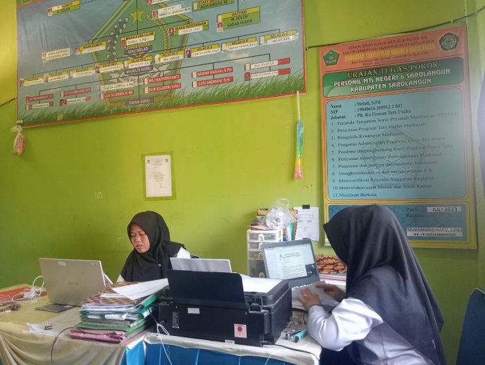 MTsN 6 Sarolangun Siapkan Administrasi Jelang Tahun Ajaran Baru